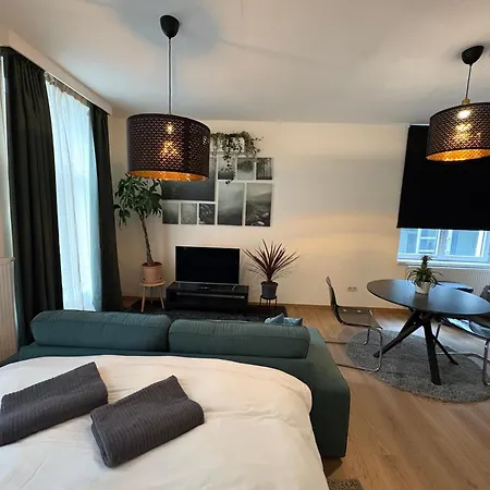 Center Monet Jr Apartment *