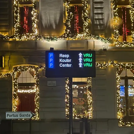 Apartment Center Monet Jr